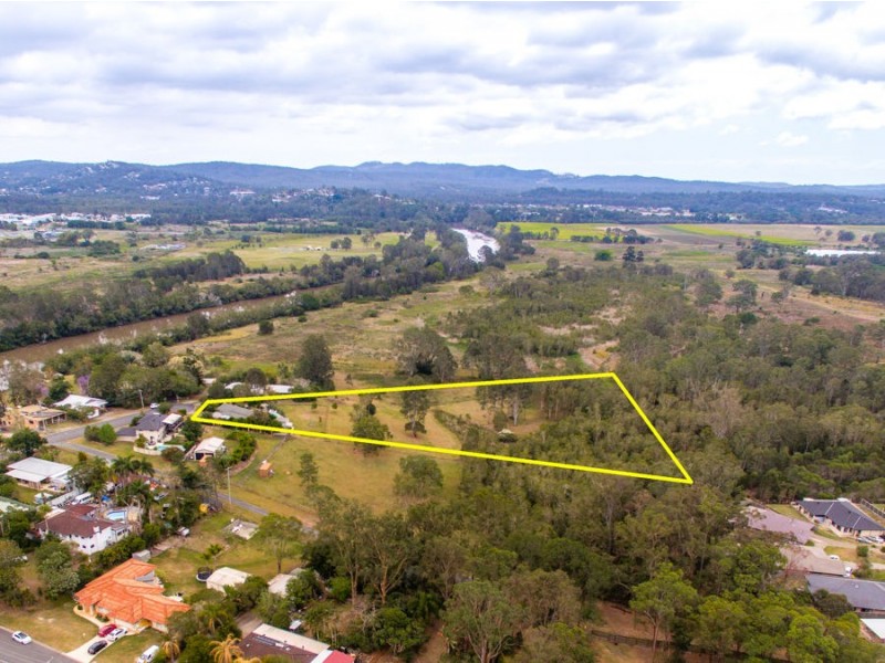 19 Curlew Crescent, Eagleby QLD 4207