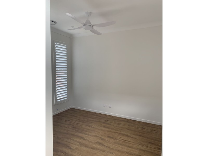 295 Coral Avenue, Pimpama QLD 4209