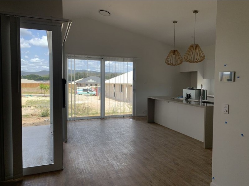 295 Coral Avenue, Pimpama QLD 4209