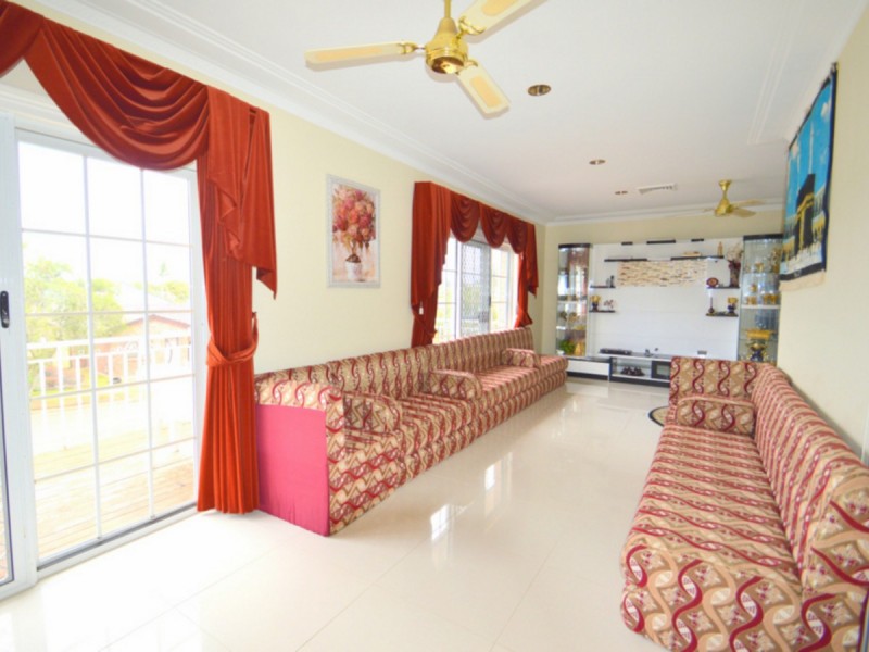 2 Evers Close, Edensor Park NSW 2176