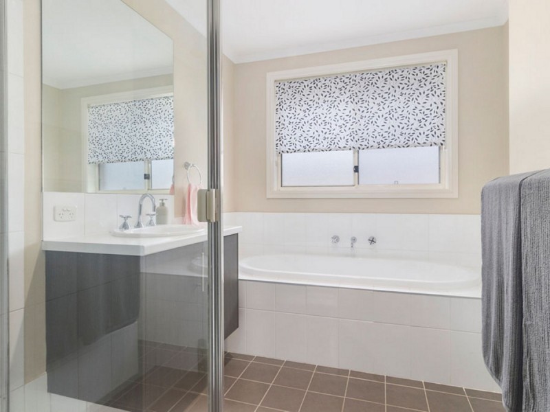 2 Ethan Close, Luddenham NSW 2745