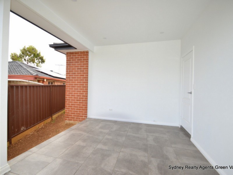 34A Bluff Street, Green Valley NSW 2168