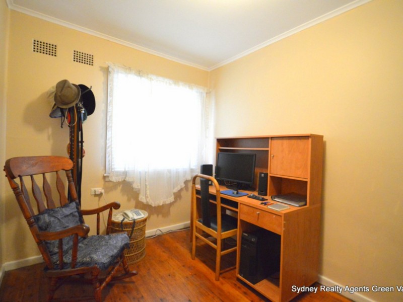 77 St Johns Road, Busby NSW 2168