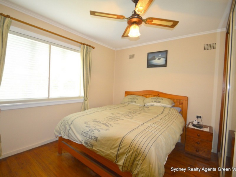 77 St Johns Road, Busby NSW 2168