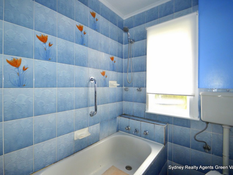 77 St Johns Road, Busby NSW 2168