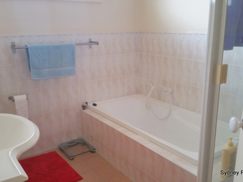 8/111 Station Street, Fairfield Heights NSW 2165