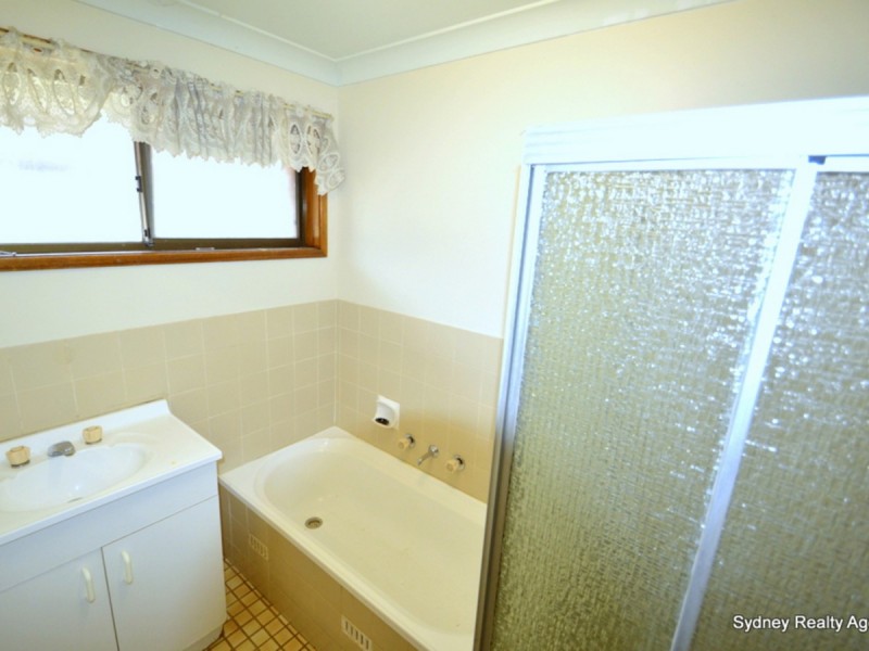 68 Birdwood Avenue, Doonside NSW 2767