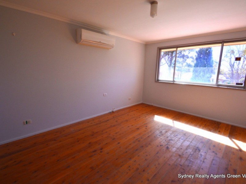 16 Taminga Street, Green Valley NSW 2168