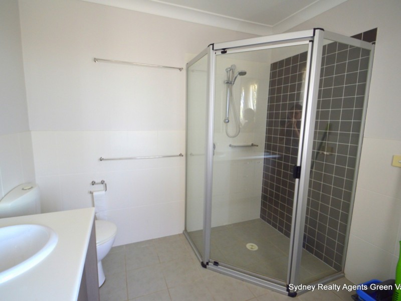 34 Cadman Avenue, West Hoxton NSW 2171