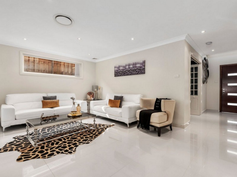 6 Elevon Street, Middleton Grange NSW 2171