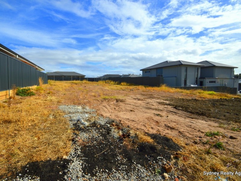 464/21 Austen Circuit, Oran Park NSW 2570