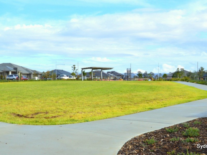 464/21 Austen Circuit, Oran Park NSW 2570