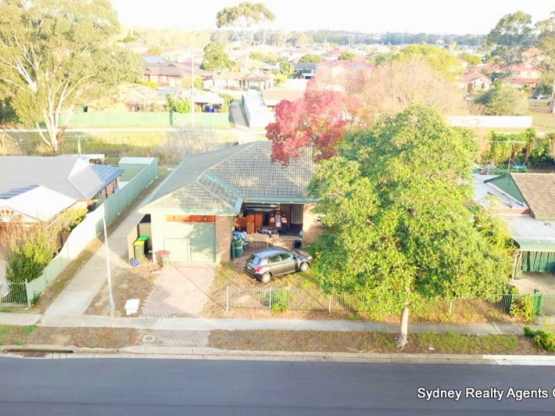 18 Dorrigo Avenue, Hoxton Park NSW 2171