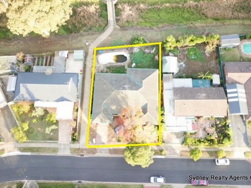 18 Dorrigo Avenue, Hoxton Park NSW 2171