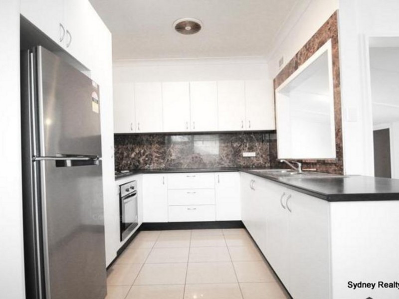 153 King Road, Fairfield West NSW 2165