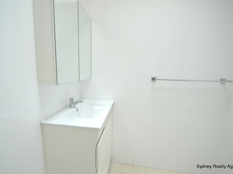 153 King Road, Fairfield West NSW 2165