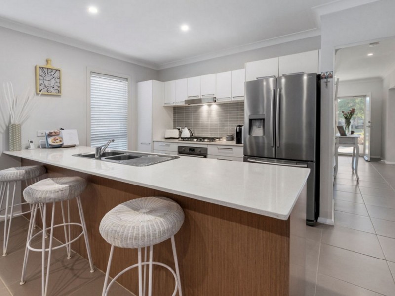 3 Truscott Avenue, Middleton Grange NSW 2171