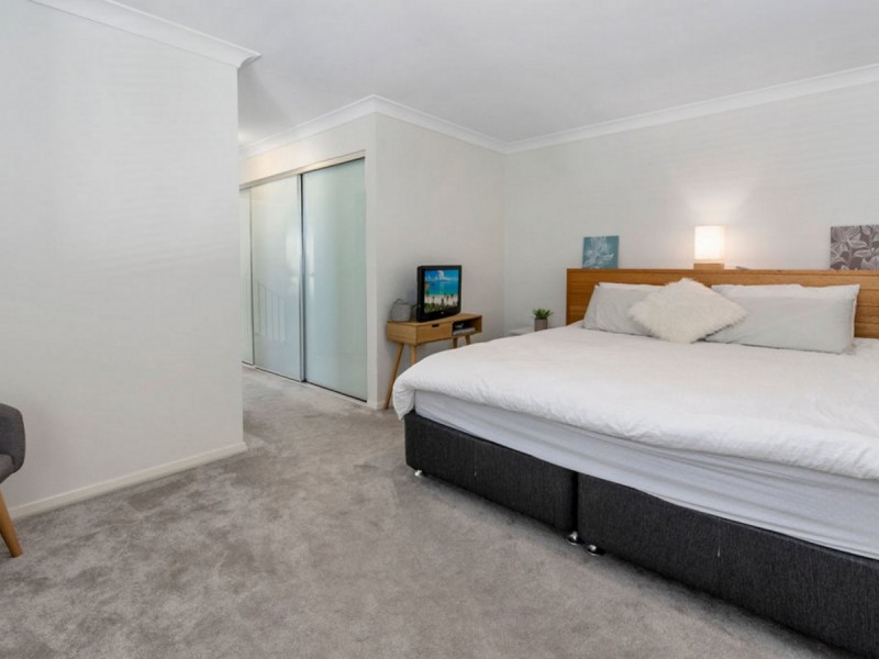 3 Truscott Avenue, Middleton Grange NSW 2171