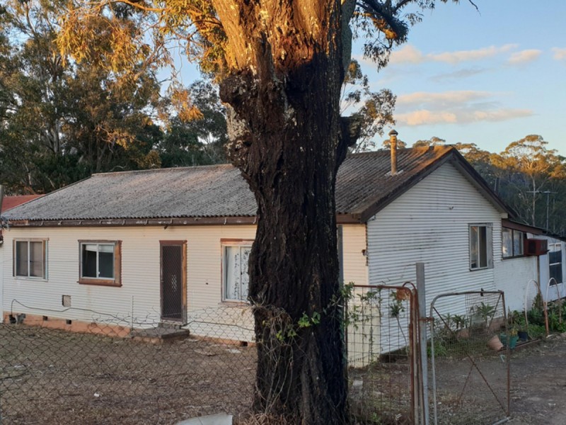 27 Eagleview Road, Minto NSW 2566