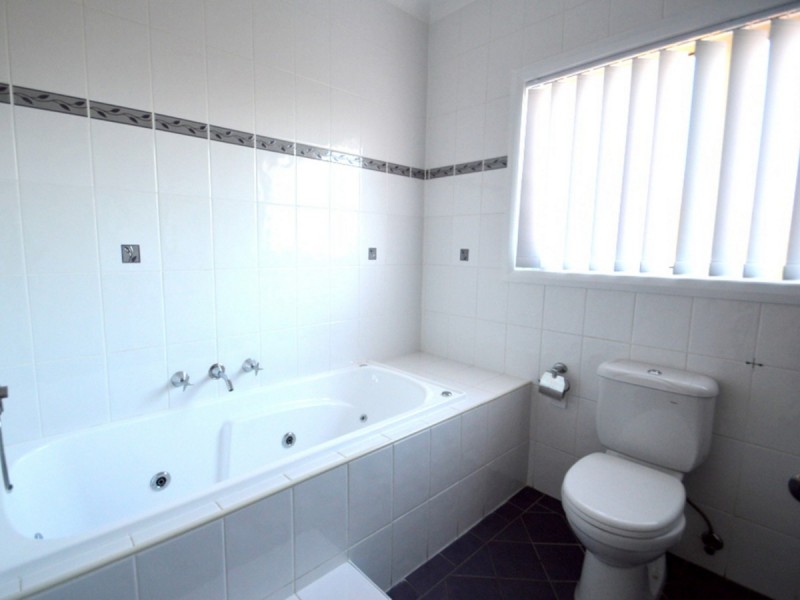 4 Gerarda Place, West Hoxton NSW 2171