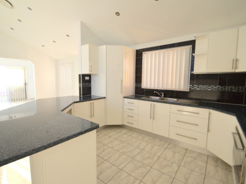 4 Gerarda Place, West Hoxton NSW 2171