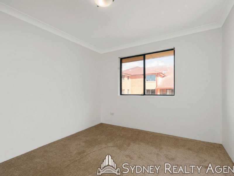 8/180 Chapel Road South, Bankstown NSW 2200