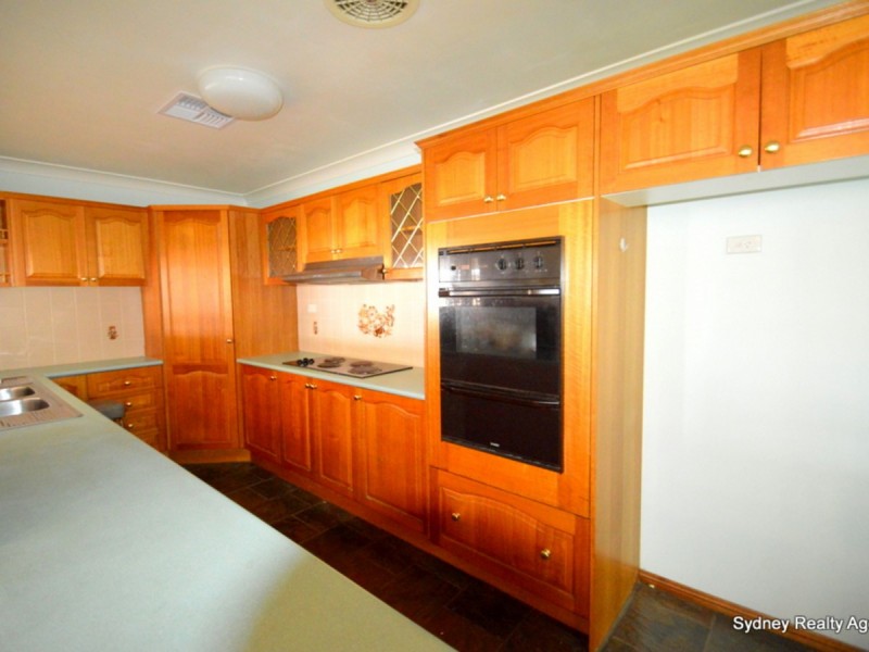 309 Whitford Road, Green Valley NSW 2168