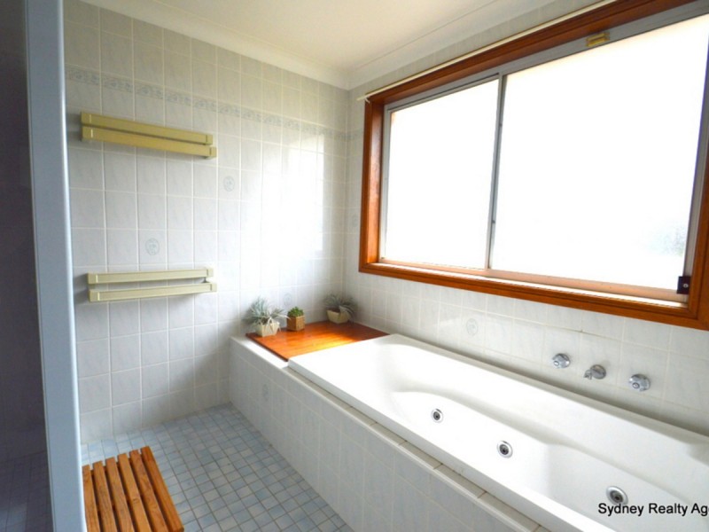 309 Whitford Road, Green Valley NSW 2168