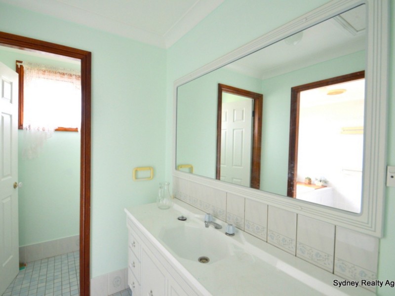 309 Whitford Road, Green Valley NSW 2168