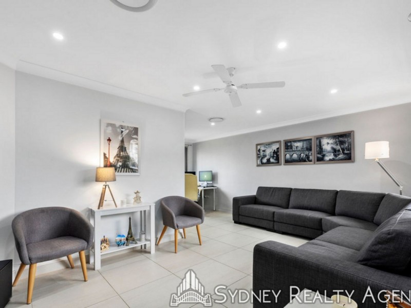 5 Riesling Place, Eschol Park NSW 2558