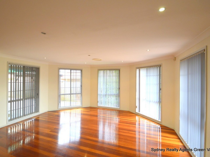 9 Ovens Close, Horningsea Park NSW 2171
