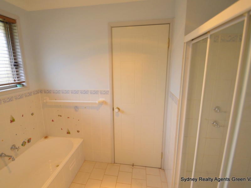 9 Ovens Close, Horningsea Park NSW 2171