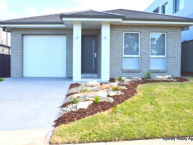 212 Flight Circuit, Middleton Grange NSW 2171