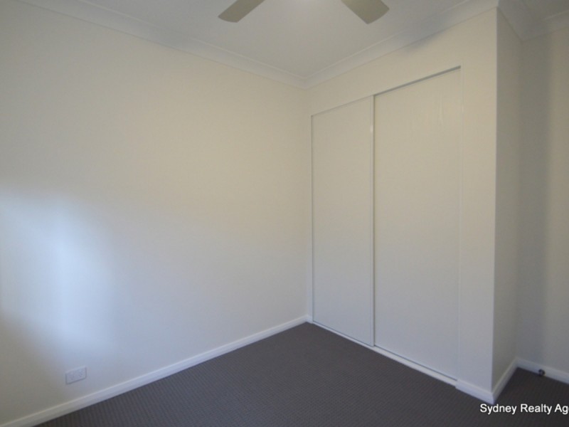 212 Flight Circuit, Middleton Grange NSW 2171