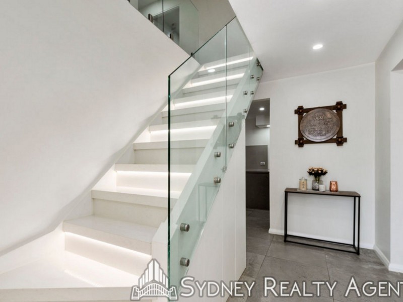 9 Throsby Street, Casula NSW 2170