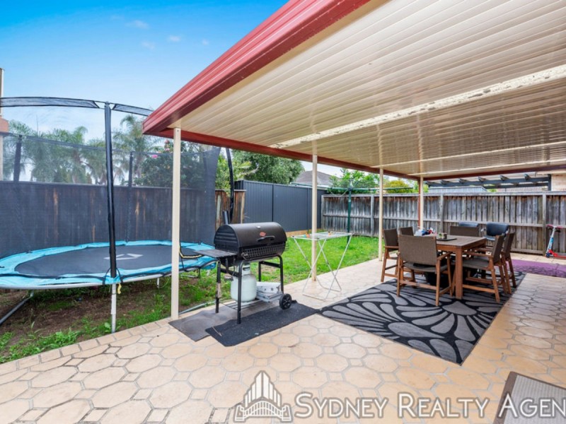 7B Inverell Avenue, Hinchinbrook NSW 2168