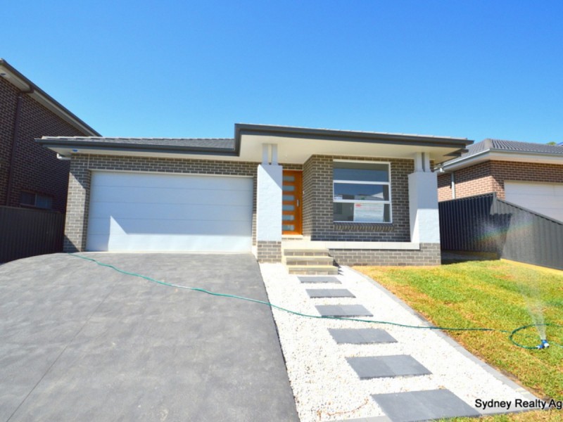 12 Lores Street, Middleton Grange NSW 2171