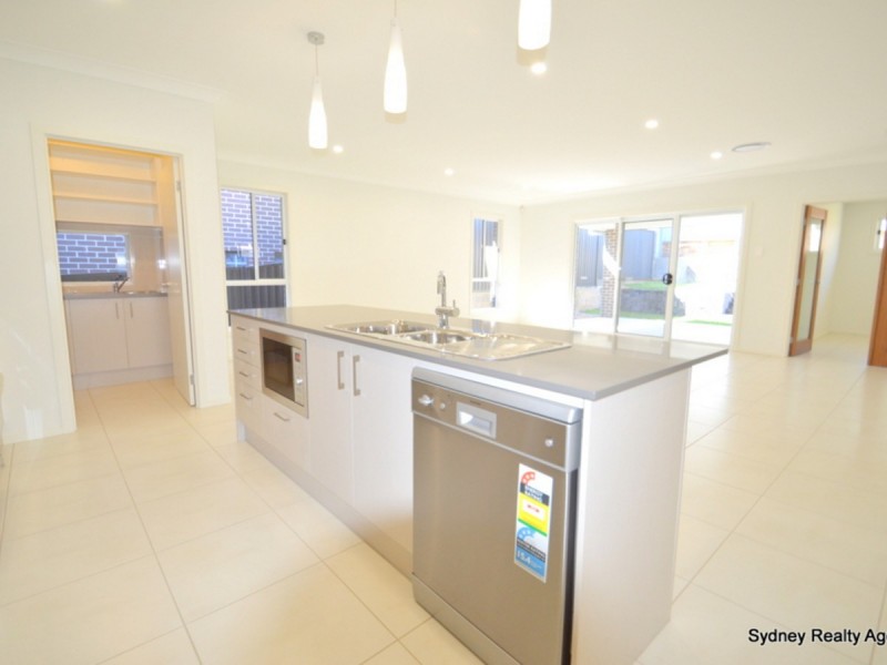 12 Lores Street, Middleton Grange NSW 2171