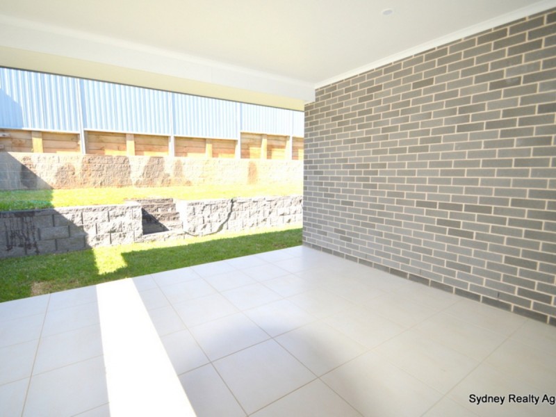 12 Lores Street, Middleton Grange NSW 2171