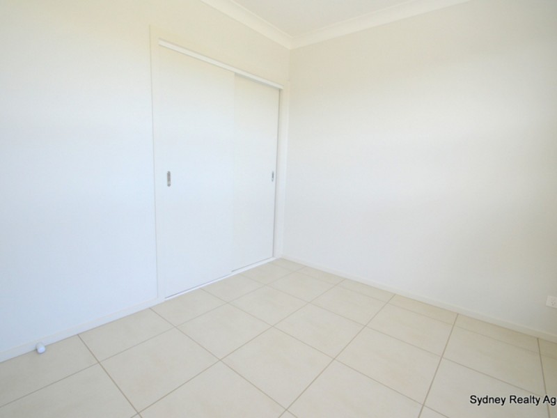 12 Lores Street, Middleton Grange NSW 2171