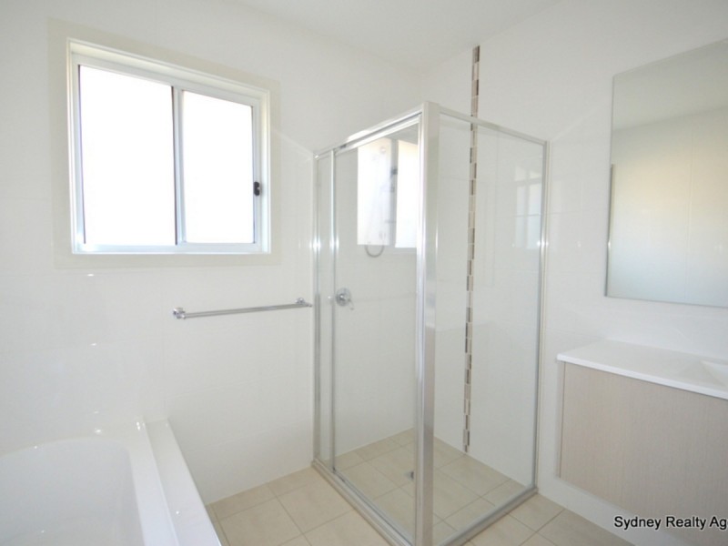 12 Lores Street, Middleton Grange NSW 2171