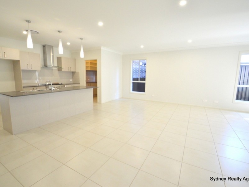 12 Lores Street, Middleton Grange NSW 2171