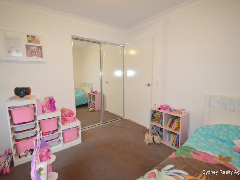 4 Elevon Street, Middleton Grange NSW 2171