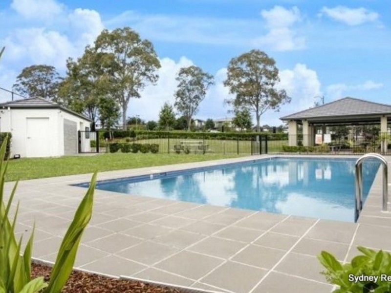 4 Elevon Street, Middleton Grange NSW 2171