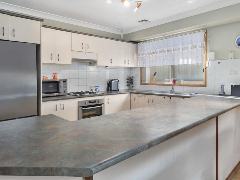 16 Pegasus Avenue, Hinchinbrook NSW 2168