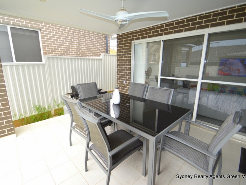 42 Rodeo Drive, Green Valley NSW 2168