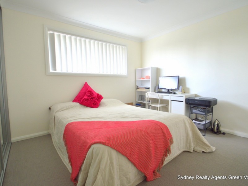 42 Rodeo Drive, Green Valley NSW 2168