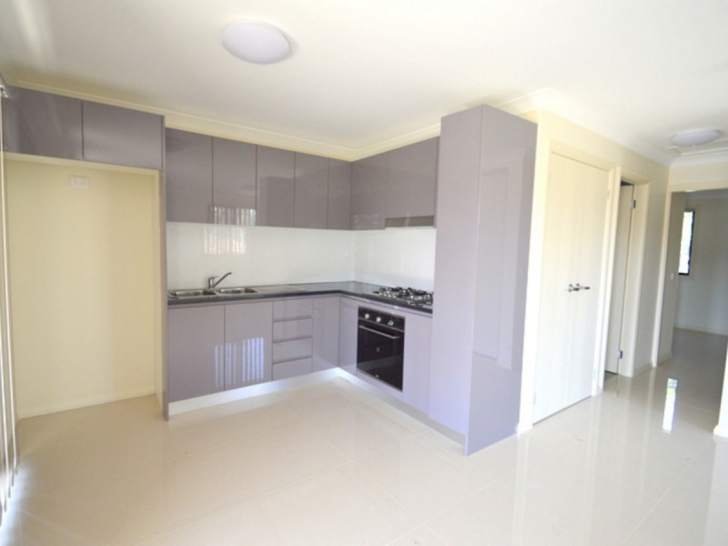 21A Falcon Circuit, Green Valley NSW 2168