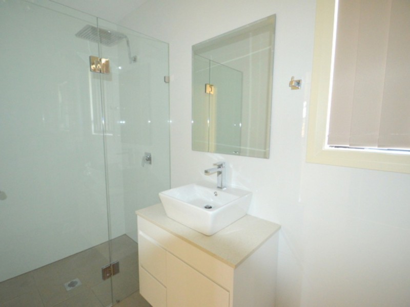 21A Falcon Circuit, Green Valley NSW 2168