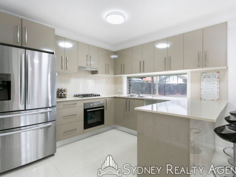 16 Lightning Ridge Road, Hinchinbrook NSW 2168